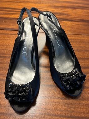 Gloria Vanderbilt Slingback Peep-Toe Heels Black with Ruffle & Bead